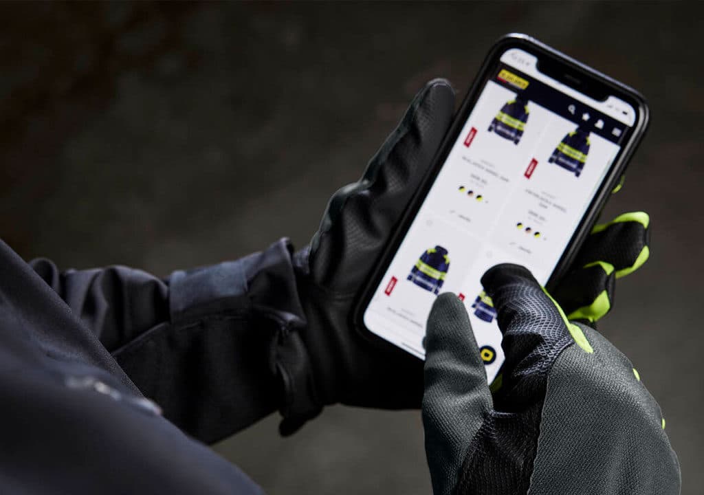 glove_b2b_abm_1680x720-jpg